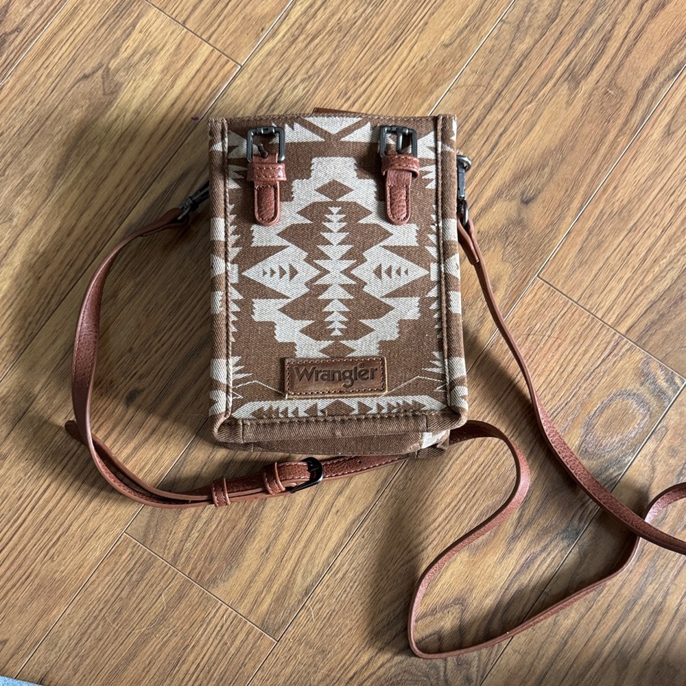 Wrangler Tan & Brown Southwestern Messenger Crossbody